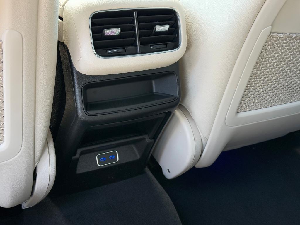 new 2025 Mercedes-Benz GLE 450 car
