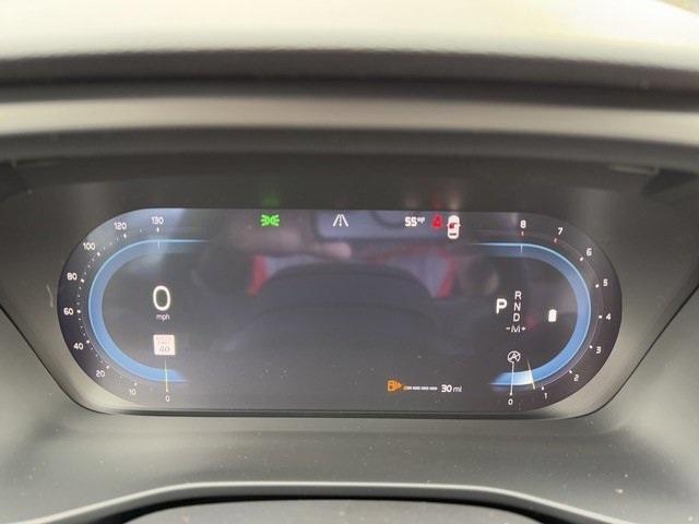 new 2025 Volvo XC40 car