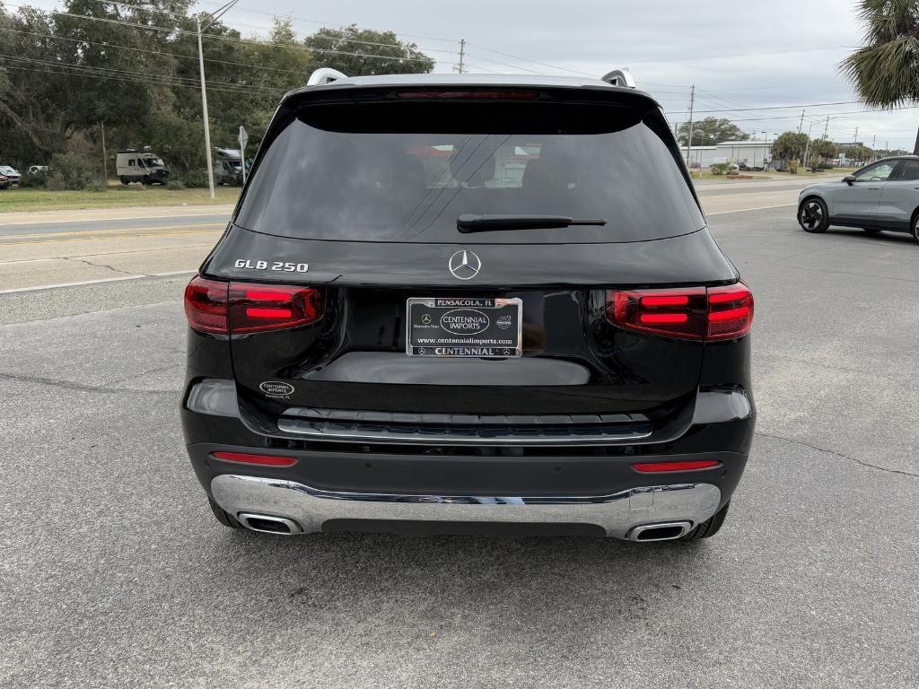 new 2025 Mercedes-Benz GLB 250 car