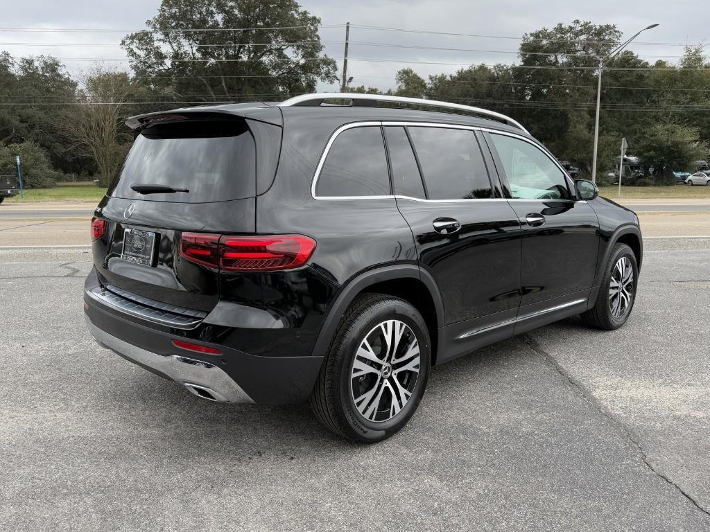 new 2025 Mercedes-Benz GLB 250 car