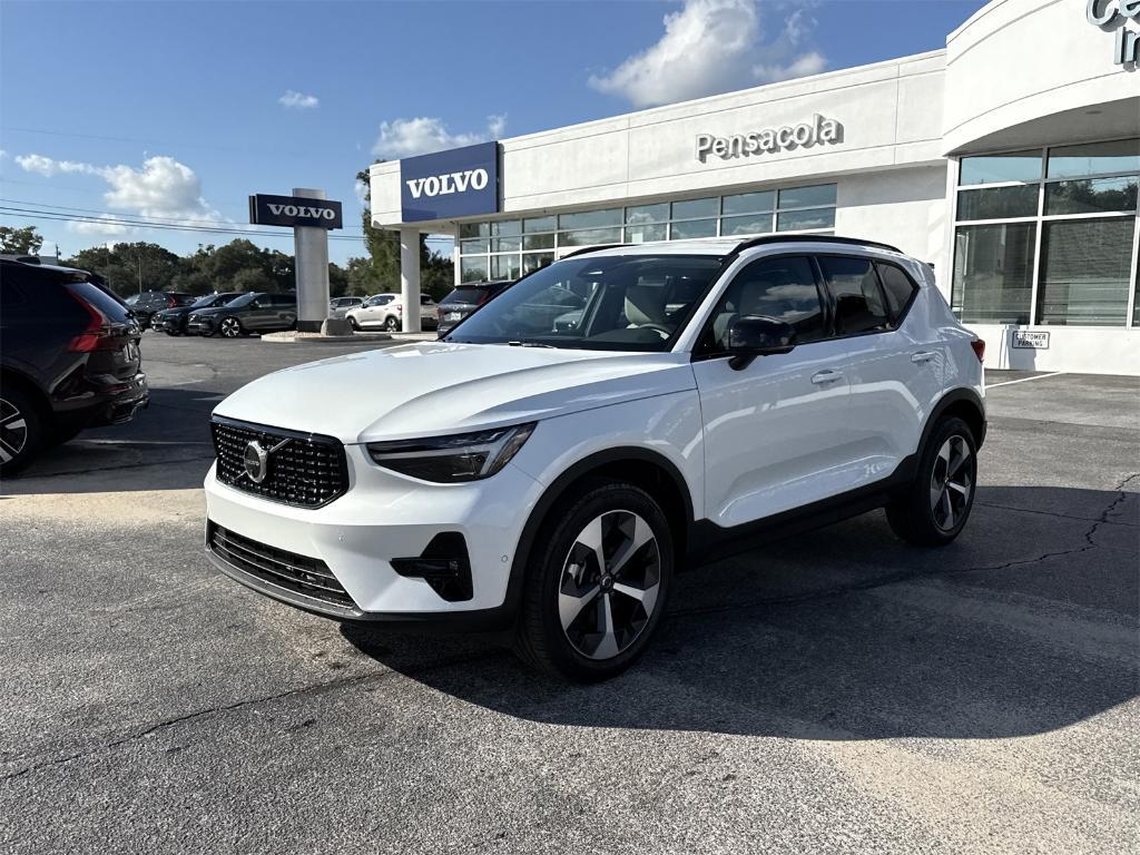new 2026 Volvo XC40 car