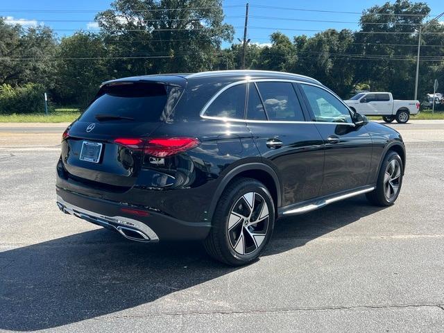 new 2024 Mercedes-Benz GLC 300 car