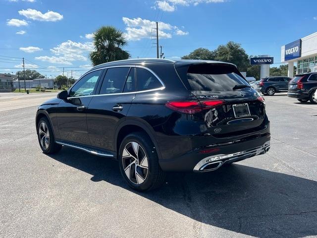 new 2024 Mercedes-Benz GLC 300 car