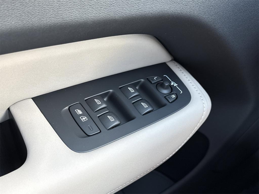 new 2026 Volvo XC60 car