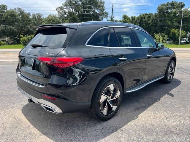 new 2024 Mercedes-Benz GLC 300 car