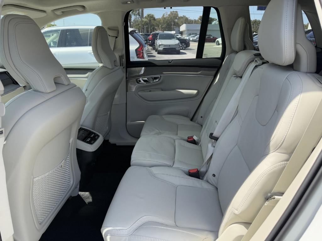 new 2025 Volvo XC90 car