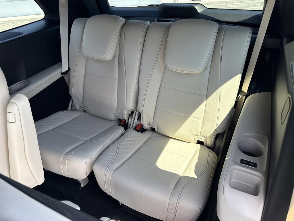 new 2026 Mercedes-Benz GLS 580 car