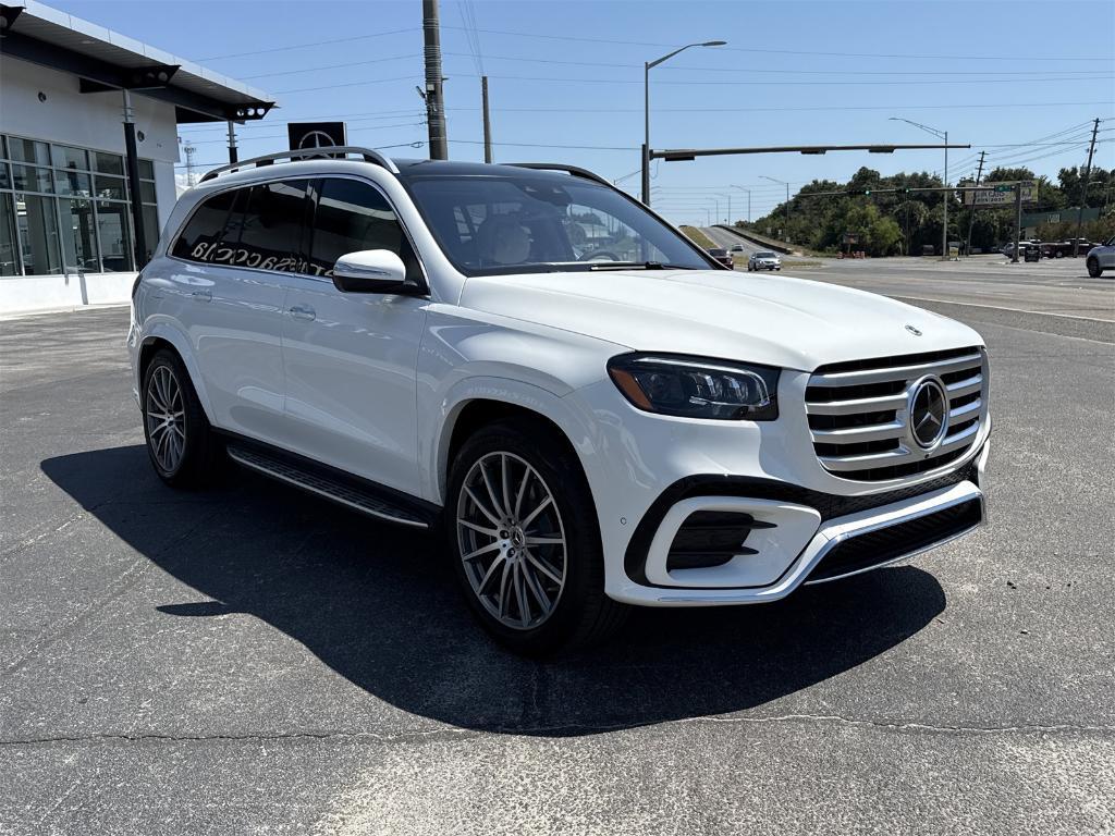 new 2026 Mercedes-Benz GLS 580 car