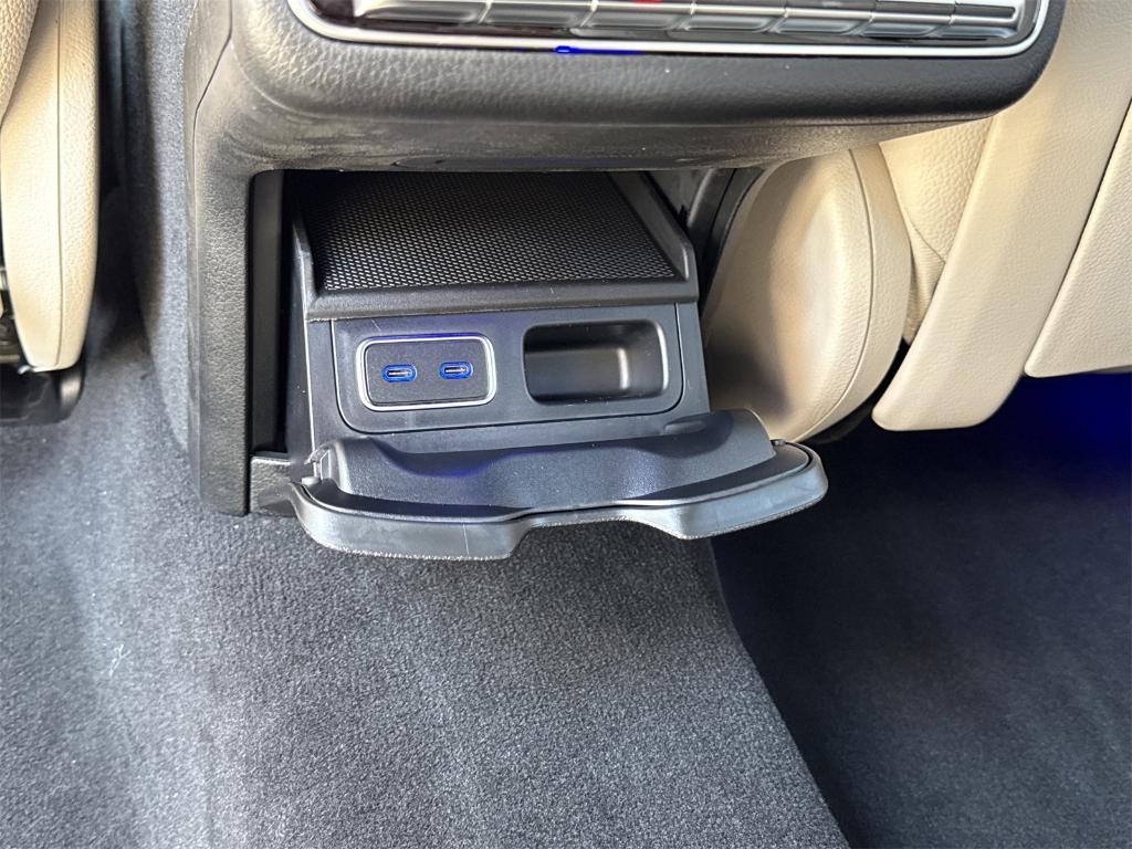 new 2026 Mercedes-Benz GLS 580 car