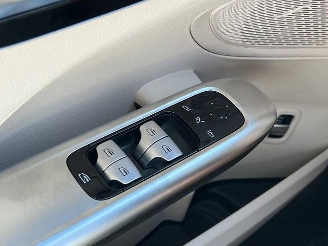 new 2024 Mercedes-Benz C-Class car