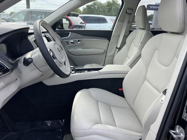 new 2025 Volvo XC90 Plug-In Hybrid car