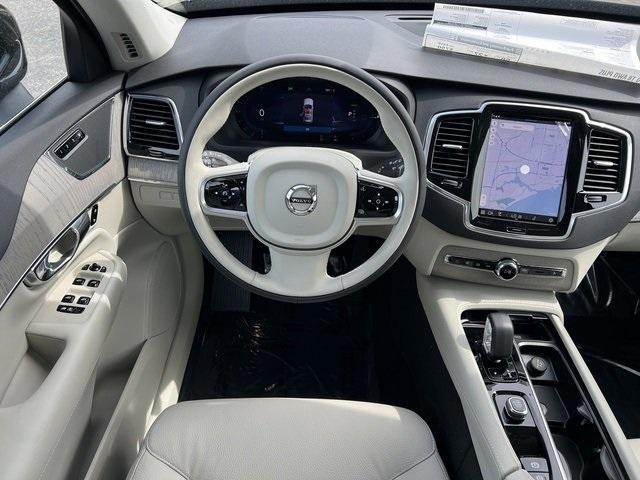 new 2025 Volvo XC90 Plug-In Hybrid car