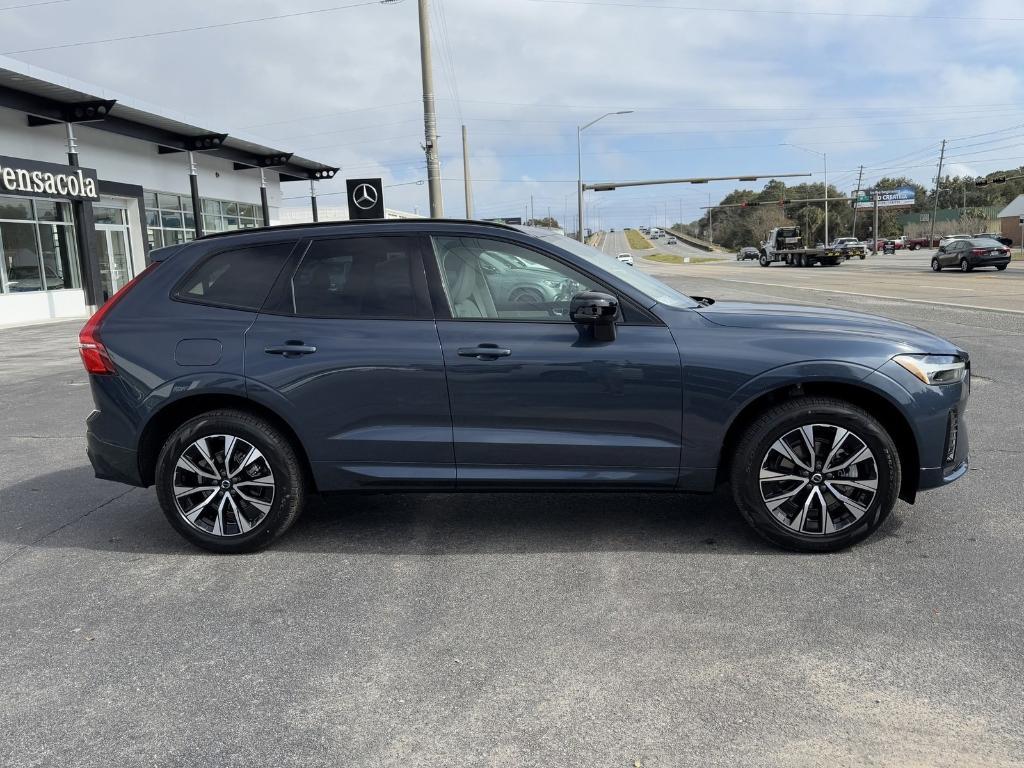 new 2025 Volvo XC60 car