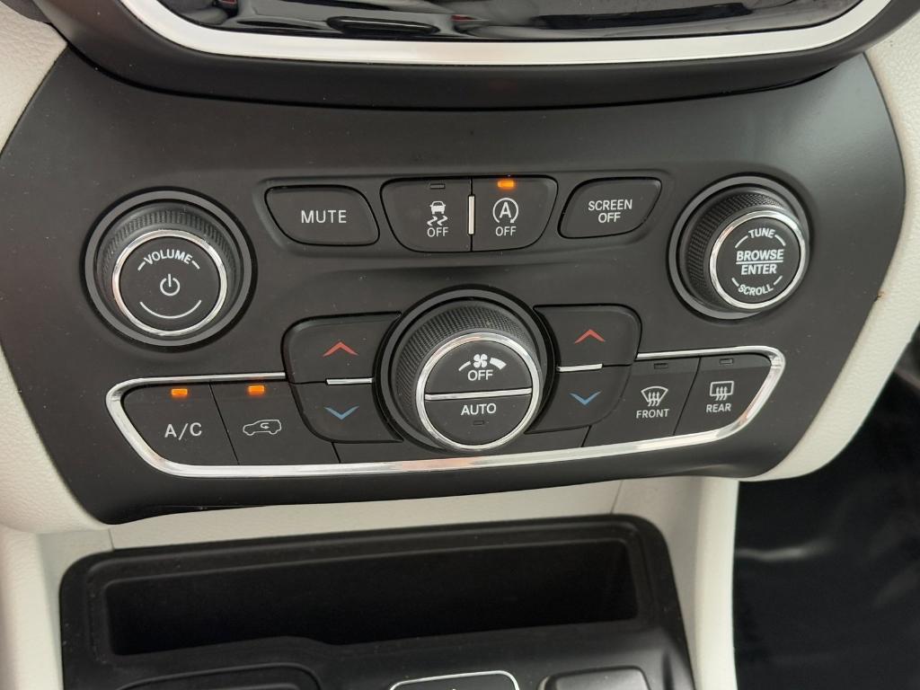 used 2019 Jeep Cherokee car, priced at $16,750