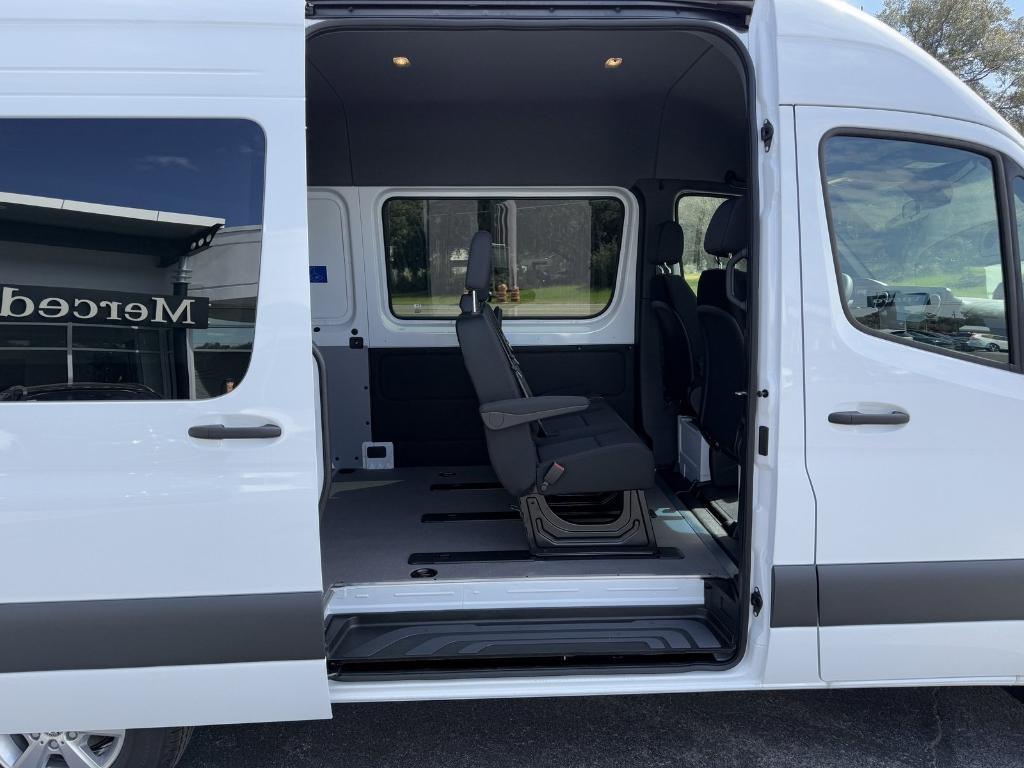 new 2025 Mercedes-Benz Sprinter 2500 car