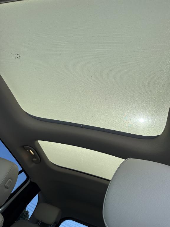 used 2023 Mercedes-Benz GLB 250 car, priced at $34,400