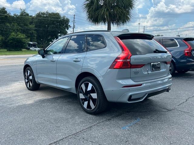 new 2025 Volvo XC60 Plug-In Hybrid car