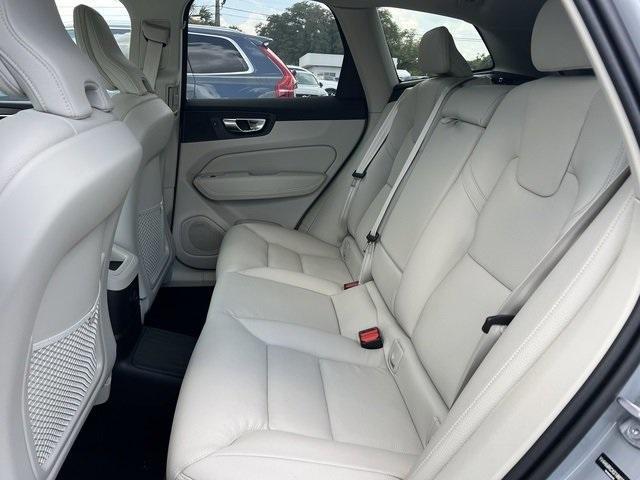 new 2025 Volvo XC60 Plug-In Hybrid car