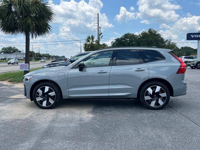 new 2025 Volvo XC60 Plug-In Hybrid car