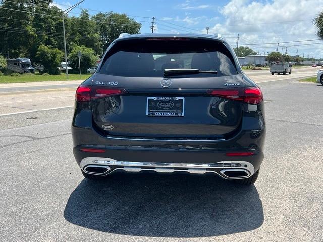 new 2024 Mercedes-Benz GLC 300 car