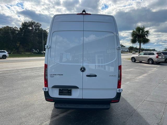 new 2024 Mercedes-Benz Sprinter 2500 car