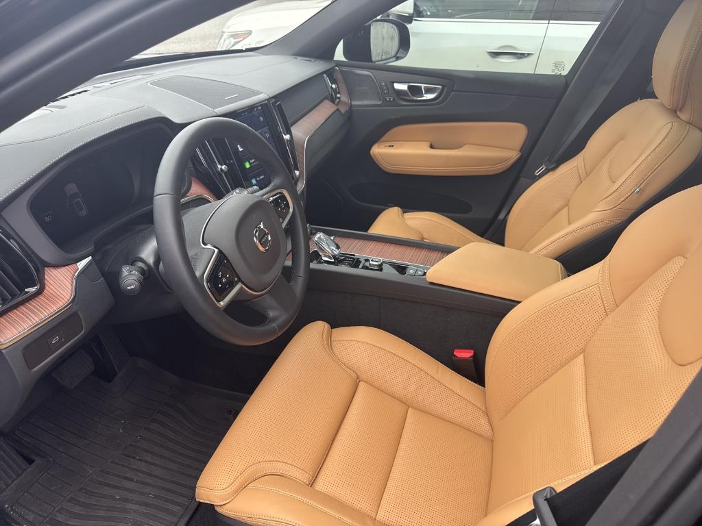 used 2025 Volvo XC60 car, priced at $51,900