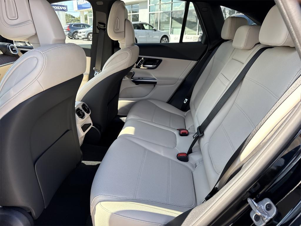 new 2026 Mercedes-Benz GLC 300 car