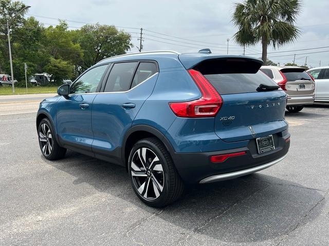 new 2024 Volvo XC40 car