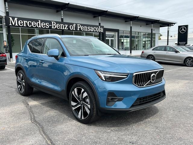 new 2024 Volvo XC40 car