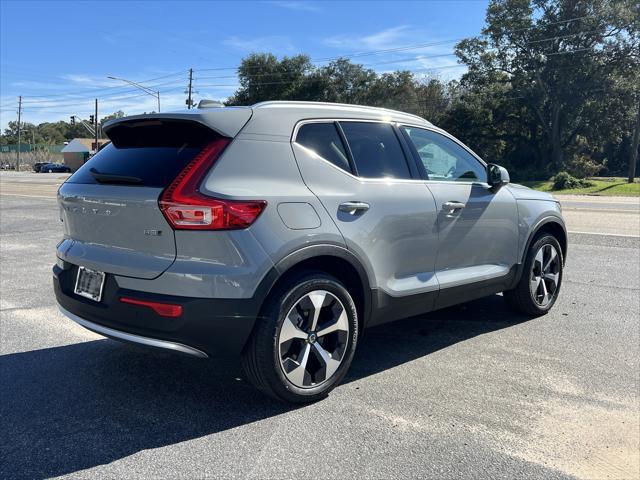 new 2024 Volvo XC40 car