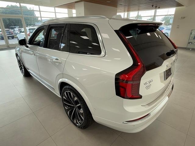 new 2025 Volvo XC90 Plug-In Hybrid car