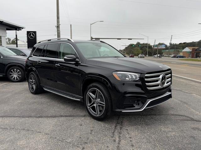 new 2025 Mercedes-Benz GLS 450 car