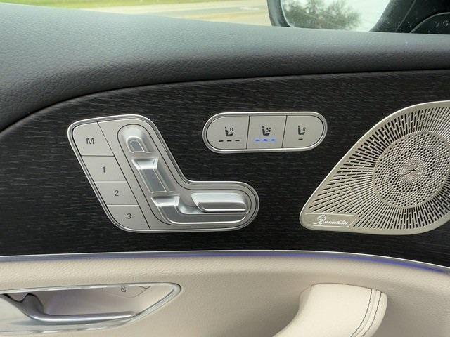 new 2025 Mercedes-Benz GLS 450 car