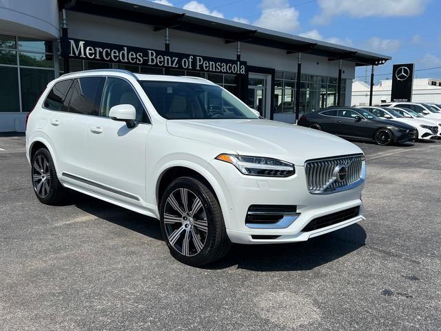 new 2024 Volvo XC90 Recharge Plug-In Hybrid car