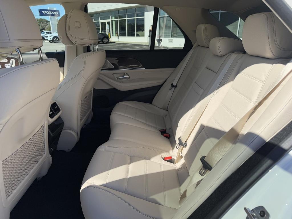new 2025 Mercedes-Benz GLE 450 car