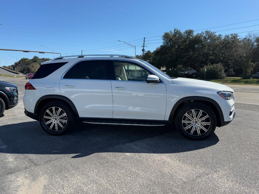 new 2025 Mercedes-Benz GLE 450 car