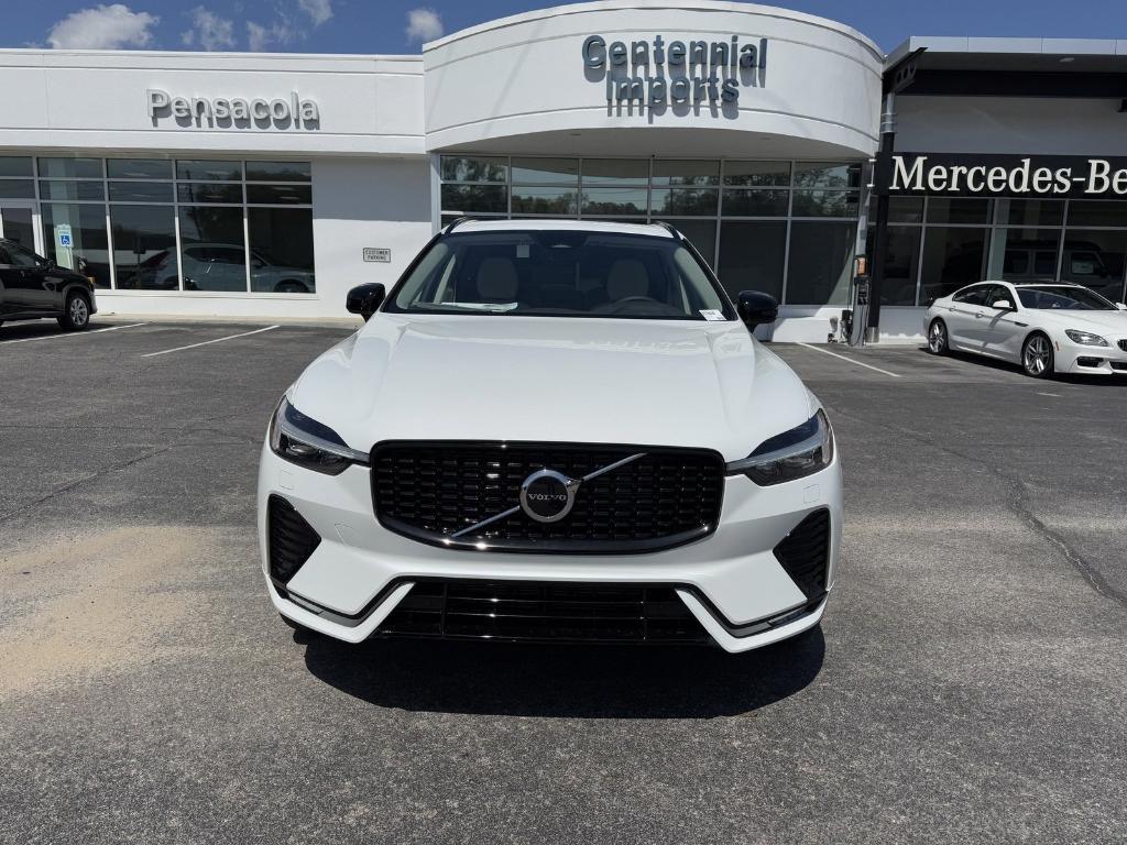 new 2025 Volvo XC60 car