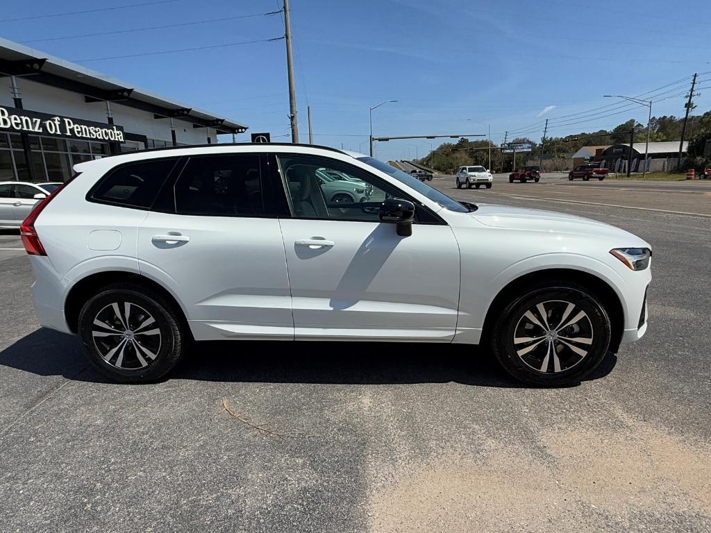 new 2025 Volvo XC60 car