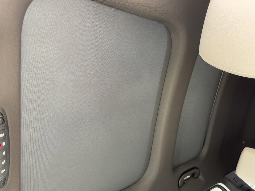 new 2025 Mercedes-Benz GLB 250 car