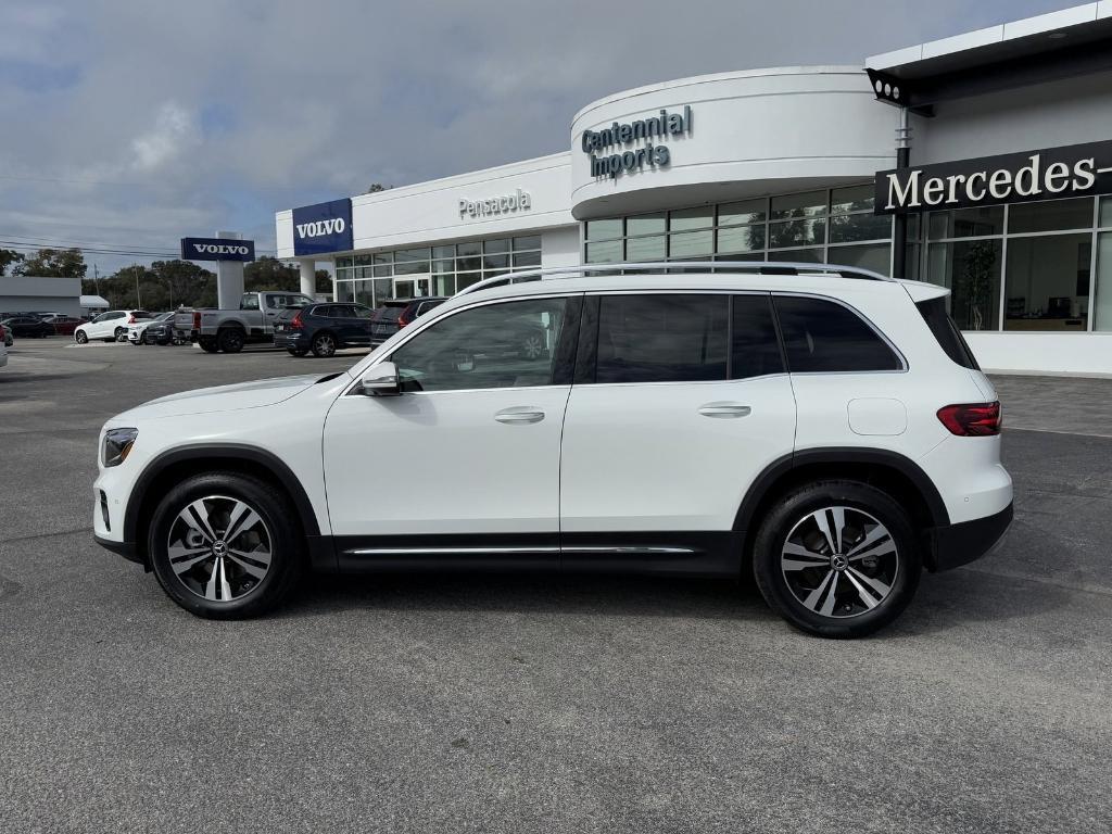 new 2025 Mercedes-Benz GLB 250 car