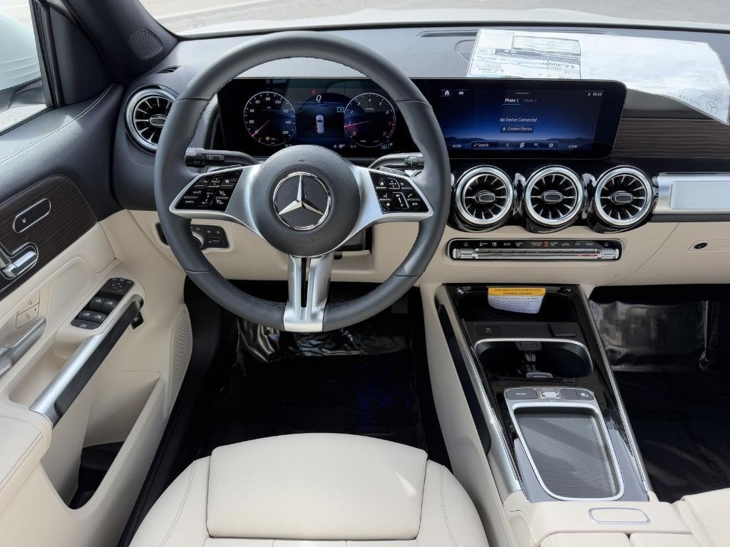 new 2025 Mercedes-Benz GLB 250 car