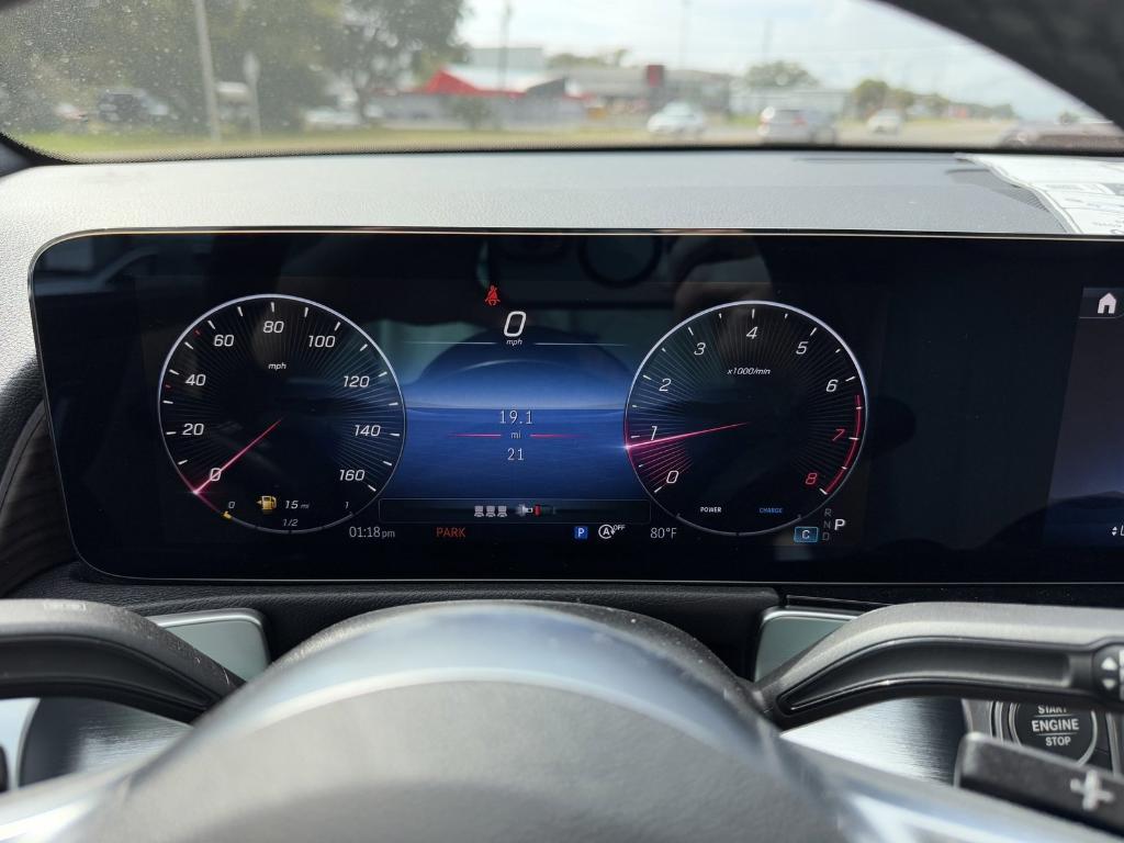 new 2025 Mercedes-Benz GLB 250 car