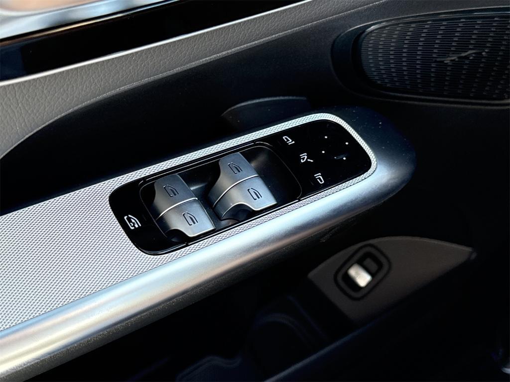 new 2026 Mercedes-Benz GLC 300 car