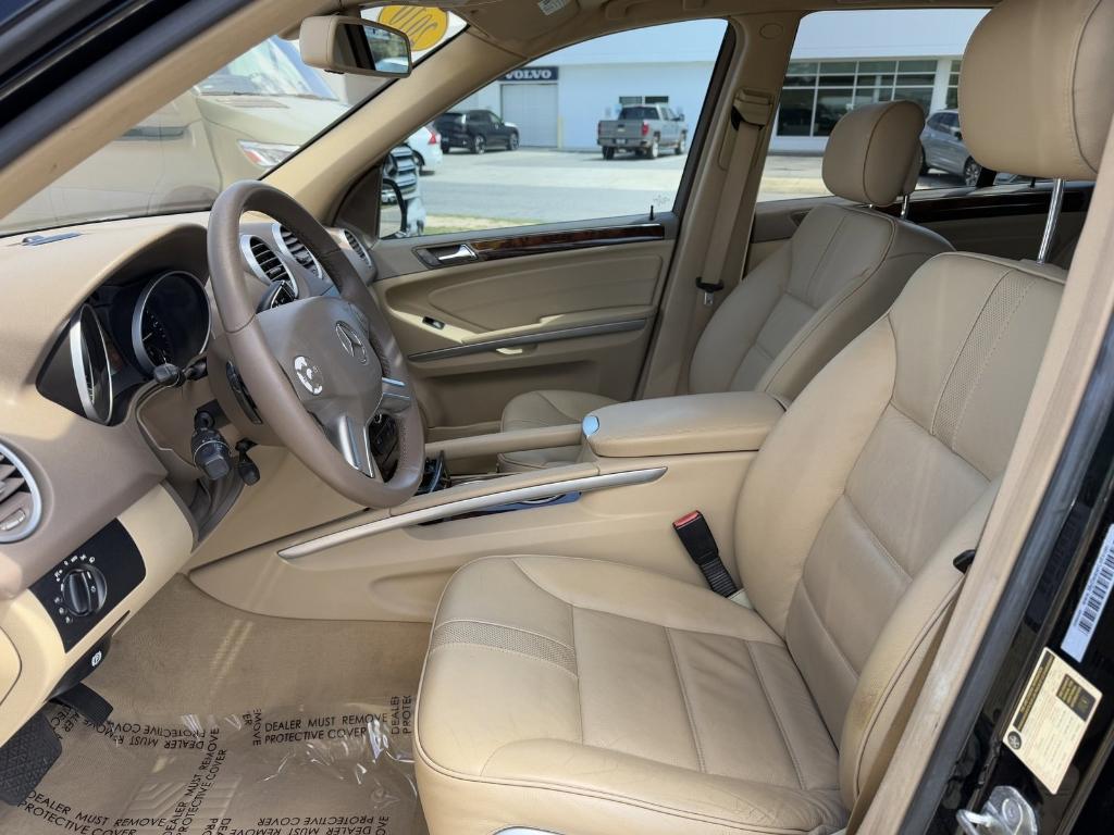 used 2010 Mercedes-Benz M-Class car, priced at $8,000
