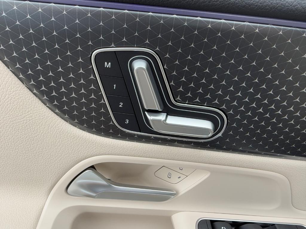 new 2025 Mercedes-Benz GLA 250 car