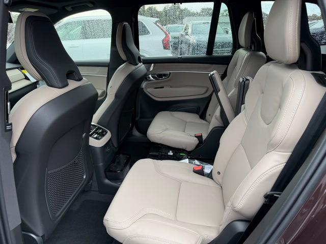 new 2025 Volvo XC90 Plug-In Hybrid car