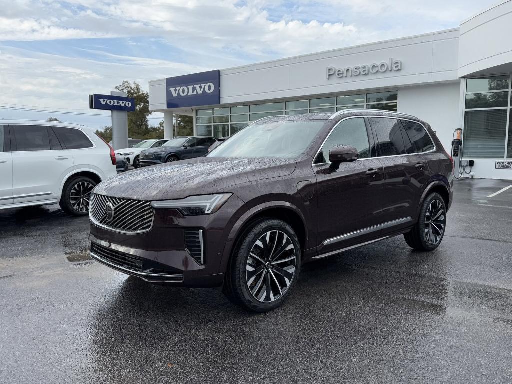 new 2025 Volvo XC90 Plug-In Hybrid car