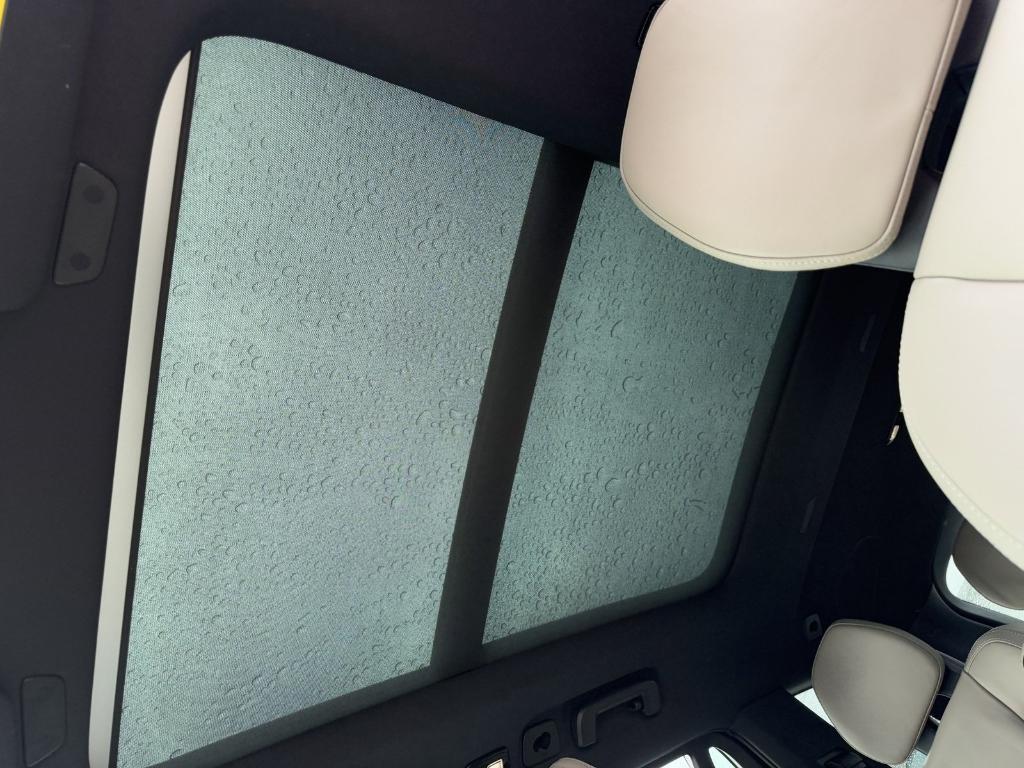 new 2025 Volvo XC90 Plug-In Hybrid car
