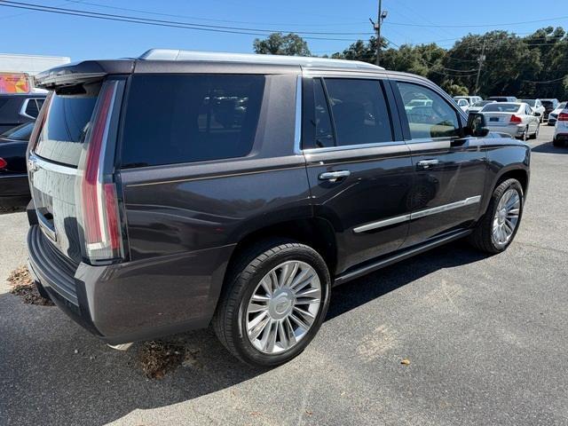 used 2015 Cadillac Escalade car, priced at $23,918