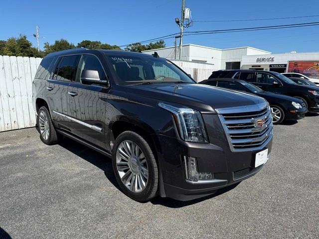 used 2015 Cadillac Escalade car, priced at $23,918